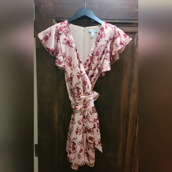 ML Monique Lhuillier Flutter Sleeve Pink And Rose Faux Wrap Floral Romper Sz 6 - Picture 4 of 8